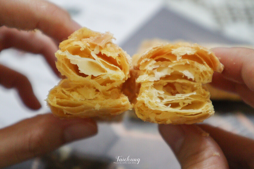 【台中美食】瑪莎拉手工餅舖，網紅必拍的絕美餅舖，人氣熱銷杏仁千層秒殺酥！