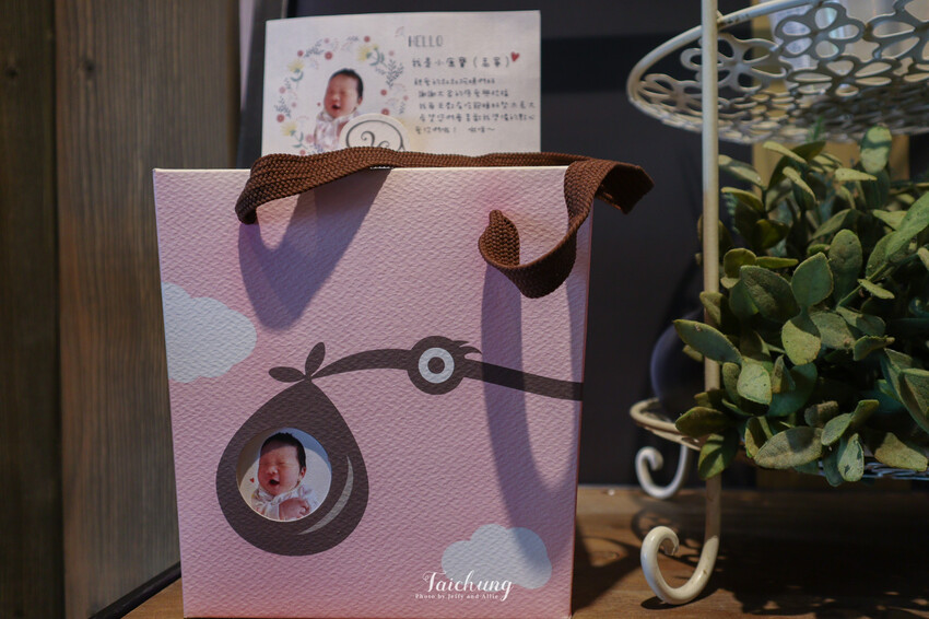 【台中美食】瑪莎拉手工餅舖，網紅必拍的絕美餅舖，人氣熱銷杏仁千層秒殺酥！