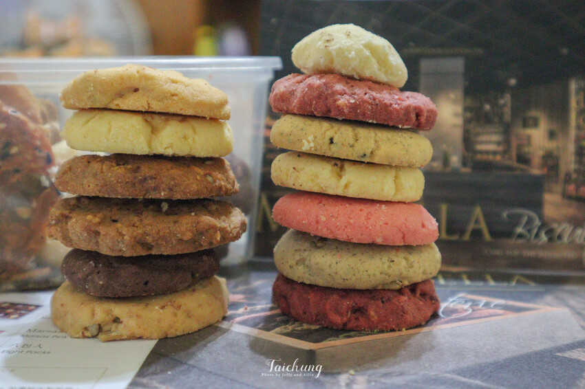 【台中美食】瑪莎拉手工餅舖，網紅必拍的絕美餅舖，人氣熱銷杏仁千層秒殺酥！