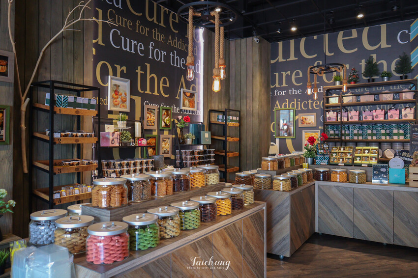 【台中美食】瑪莎拉手工餅舖，網紅必拍的絕美餅舖，人氣熱銷杏仁千層秒殺酥！