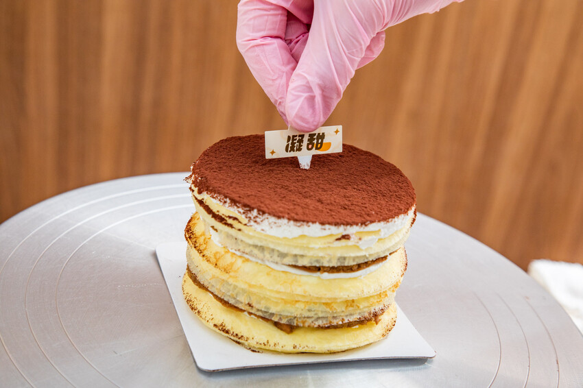 新北市中和區凝甜手作甜點｜疊出甜點新高度！口感細膩超多口味極致千層蛋糕