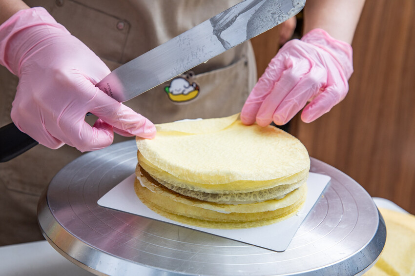 新北市中和區凝甜手作甜點｜疊出甜點新高度！口感細膩超多口味極致千層蛋糕