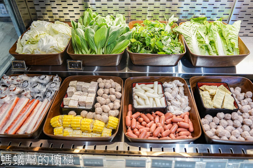 嗑肉石鍋軍福店 | 台中北屯火鍋，時髦英倫風，頂級全牛雙人餐。 - 螞蟻幫的櫥櫃