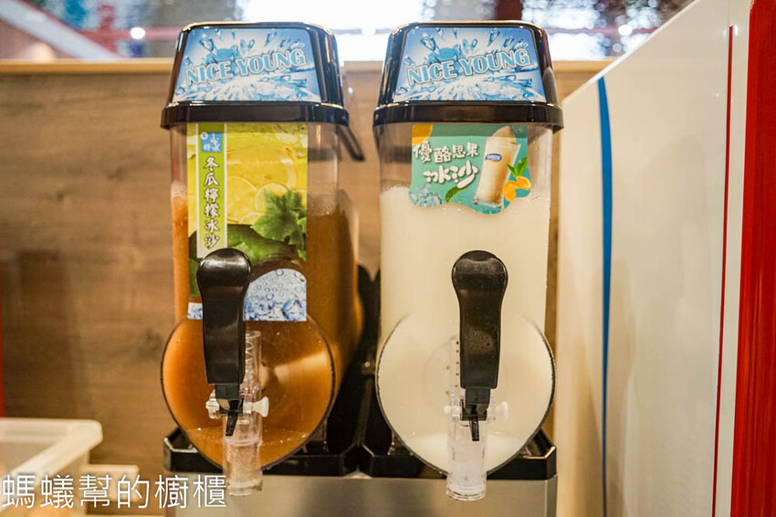 嗑肉石鍋軍福店 | 台中北屯火鍋，時髦英倫風，頂級全牛雙人餐。 - 螞蟻幫的櫥櫃