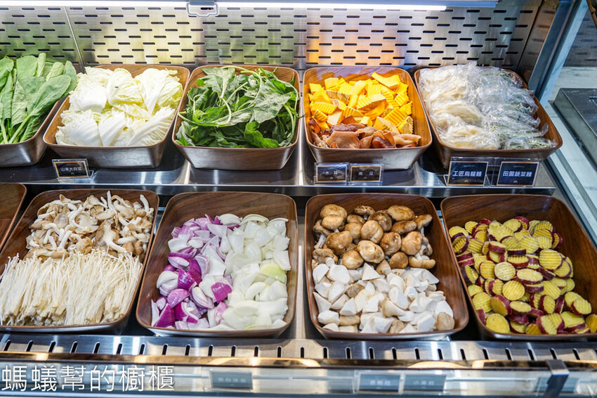 嗑肉石鍋軍福店 | 台中北屯火鍋，時髦英倫風，頂級全牛雙人餐。 - 螞蟻幫的櫥櫃