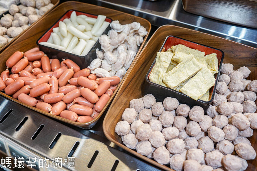 嗑肉石鍋軍福店 | 台中北屯火鍋，時髦英倫風，頂級全牛雙人餐。 - 螞蟻幫的櫥櫃