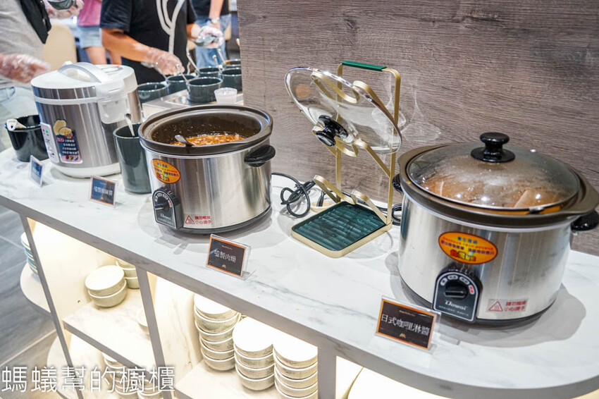 嗑肉石鍋軍福店 | 台中北屯火鍋，時髦英倫風，頂級全牛雙人餐。 - 螞蟻幫的櫥櫃