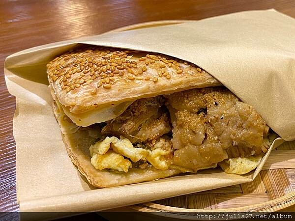 20220604_023025337_iOS-1