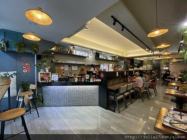 20220604_021027277_iOS-1