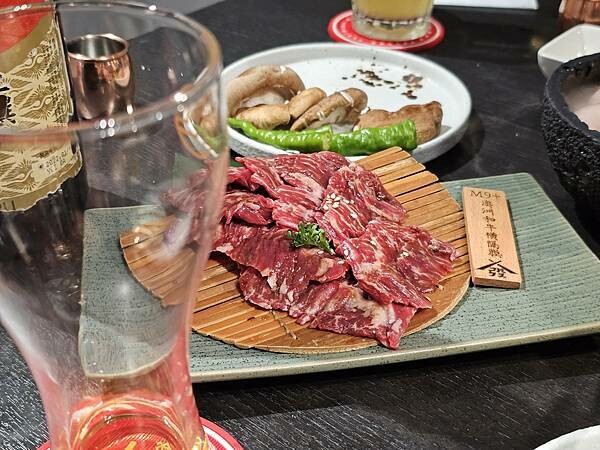 (胖樺食記)板橋府中站推薦單點燒肉「發肉燒肉餐酒」/可唱卡拉