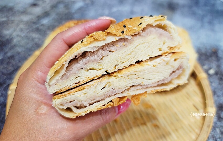 小牛甕烤餅║傳承三代！每日手作古法木炭烘烤，甜、鹹口味都有，通通只要銅板價！！