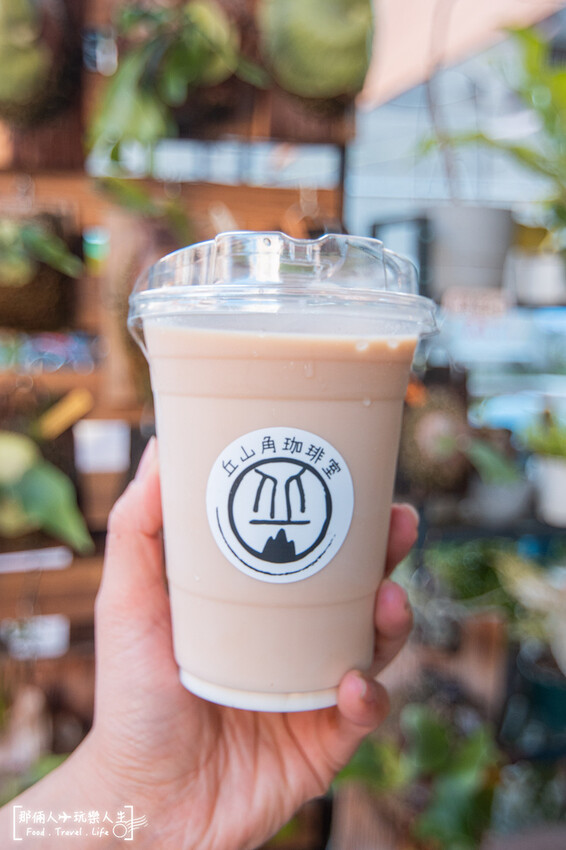 這間文青咖啡廳，不僅平價，餐點也很棒，是許多外地客朝聖的熱門咖啡廳~