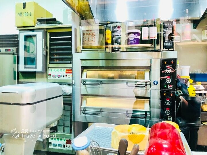 附設內用座位的麵包店，每週僅營業三天！不小心就錯過，隱身市場裡的低油低糖手作麵包「乘食所在」