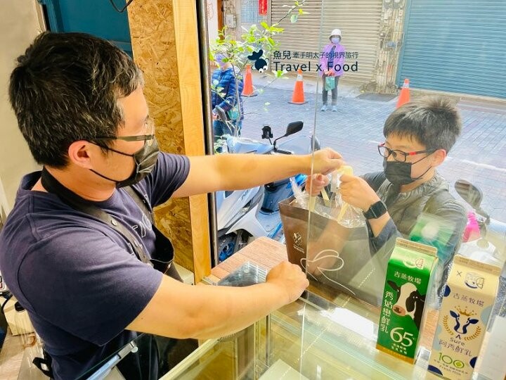 附設內用座位的麵包店，每週僅營業三天！不小心就錯過，隱身市場裡的低油低糖手作麵包「乘食所在」