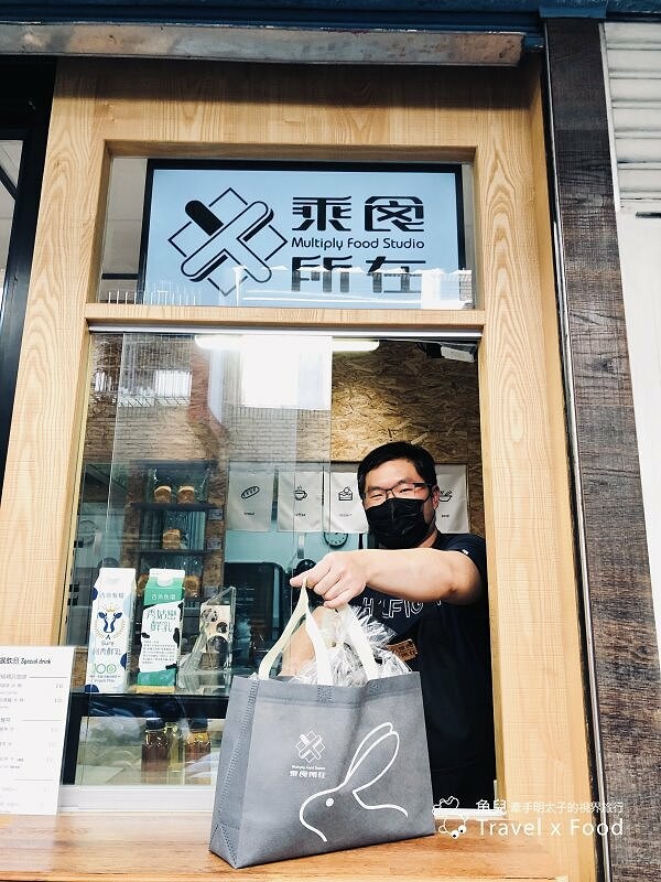 附設內用座位的麵包店，每週僅營業三天！不小心就錯過，隱身市場裡的低油低糖手作麵包「乘食所在」