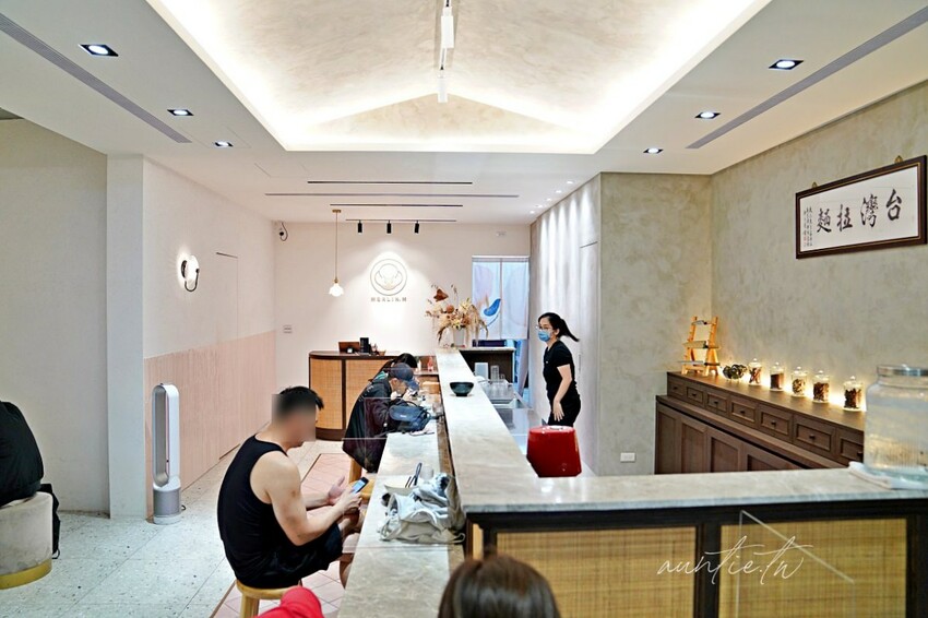 【新北】三峽|MERLIN.M 梅林麵,漢方、辛口拉麵,獨特口味吃不膩台灣拉麵