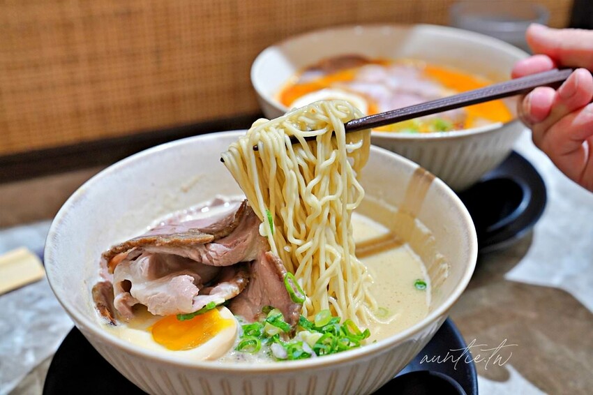 【新北】三峽|MERLIN.M 梅林麵,漢方、辛口拉麵,獨特口味吃不膩台灣拉麵