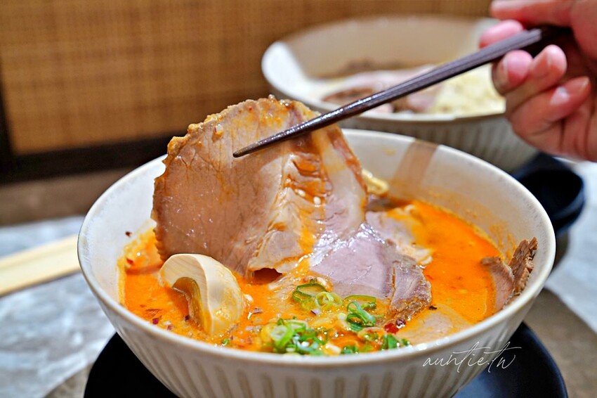 【新北】三峽|MERLIN.M 梅林麵,漢方、辛口拉麵,獨特口味吃不膩台灣拉麵