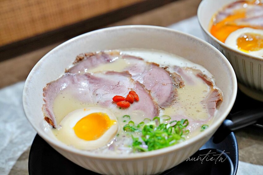 【新北】三峽|MERLIN.M 梅林麵,漢方、辛口拉麵,獨特口味吃不膩台灣拉麵