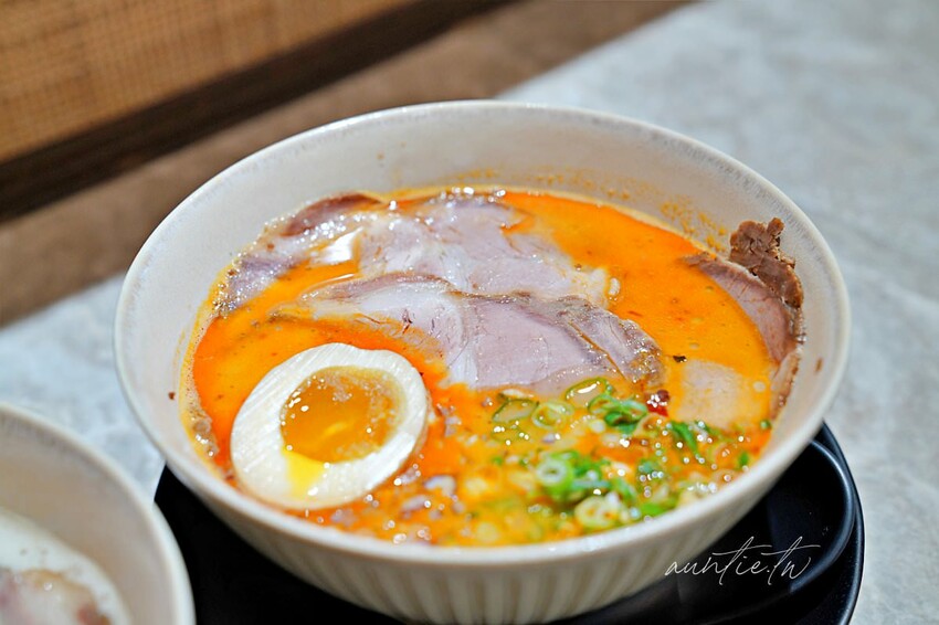 【新北】三峽|MERLIN.M 梅林麵,漢方、辛口拉麵,獨特口味吃不膩台灣拉麵