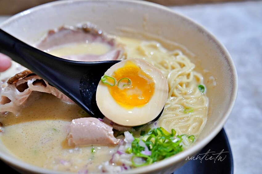 【新北】三峽|MERLIN.M 梅林麵,漢方、辛口拉麵,獨特口味吃不膩台灣拉麵