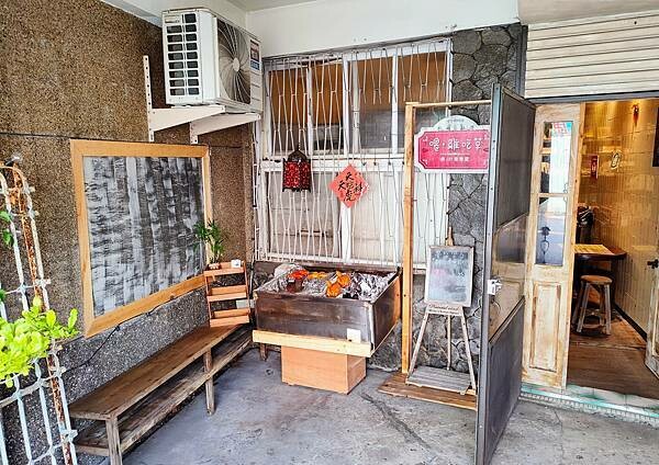 /tmp/phpu3hgDz /tmp/phpu3hgDz