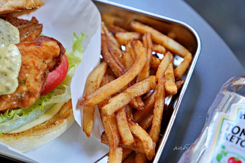 【台北】西門町|Woolloomooloo+in out West,電影公園內紅磚餐酒館