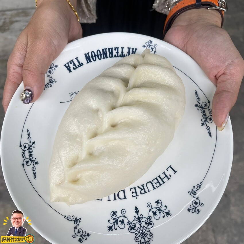 每日純手工.使用老麵製作 小籠包.鮮肉包.菜肉包.壽桃禮盒