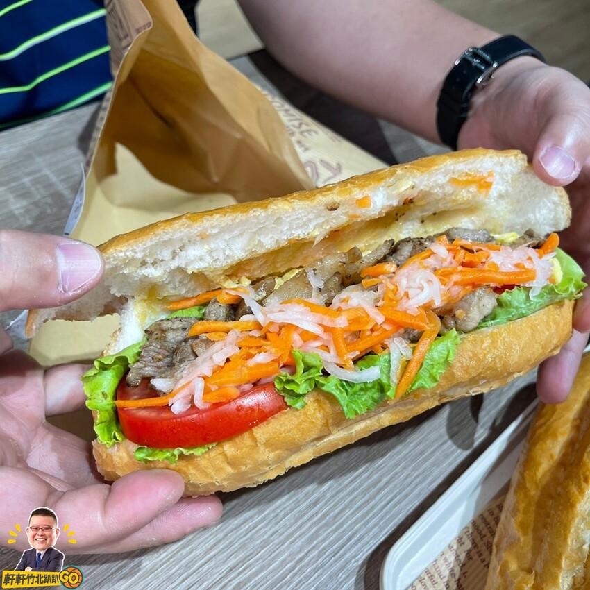 台味高粱酒香腸和客家鹹豬肉潛艇堡、東南亞風味飲品 時尚輕食 Chill一下!