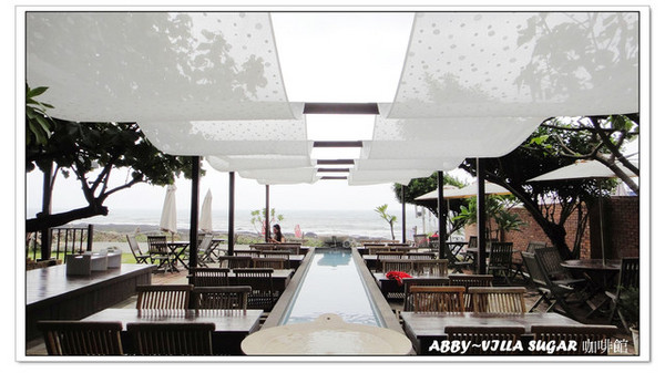 九份老街：【台北景點】九份吃芋圓~美到爆炸的陰陽海．連湯婆婆的湯屋都出現啦！！