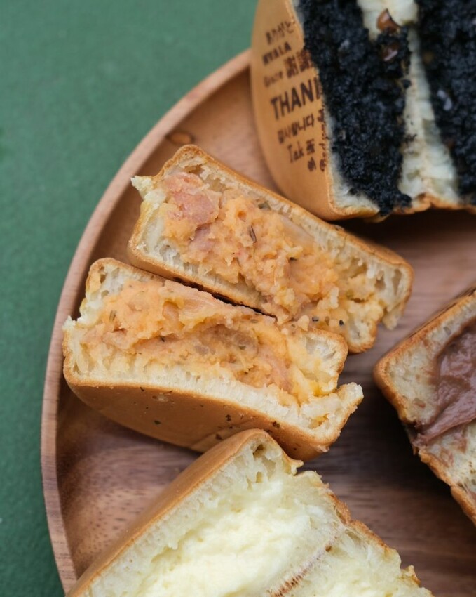 【台北美食】不貳光車輪餅｜板橋・充滿質感的文青車輪餅，擁有讓人難忘的爆餡美味 ! - 肉依小姐吃什麼