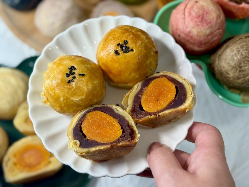 紅豆蛋黃酥.jpg