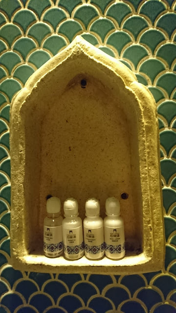 屏東墾丁。墾丁亞曼達會館。偽摩洛哥舞孃旋轉跳躍之旅