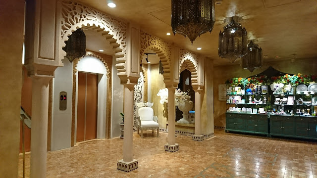 屏東墾丁。墾丁亞曼達會館。偽摩洛哥舞孃旋轉跳躍之旅