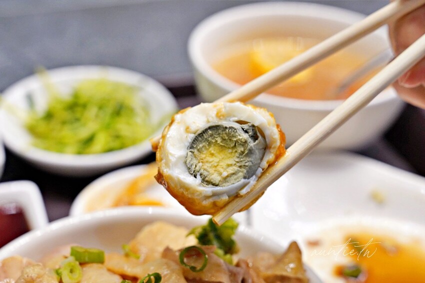 【台北】中山國小站|源海南雞飯,百元出頭海南雞飯,沒比較沒傷害,晴光市場美食