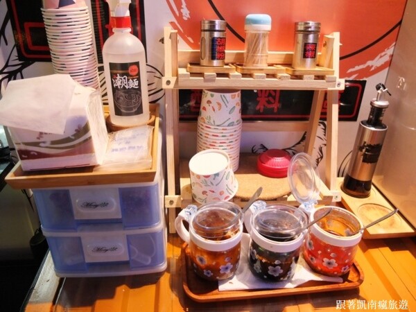 潮州宵夜首選【潮麵】麵店夜晚變酒吧!潮味調酒與台味美食衝味蕾 下酒菜滷味樣樣經典 潮州人宵夜場必朝聖的深夜酒吧!