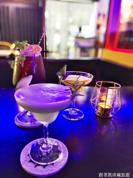 潮州宵夜首選【潮麵】麵店夜晚變酒吧!潮味調酒與台味美食衝味蕾 下酒菜滷味樣樣經典 潮州人宵夜場必朝聖的深夜酒吧!