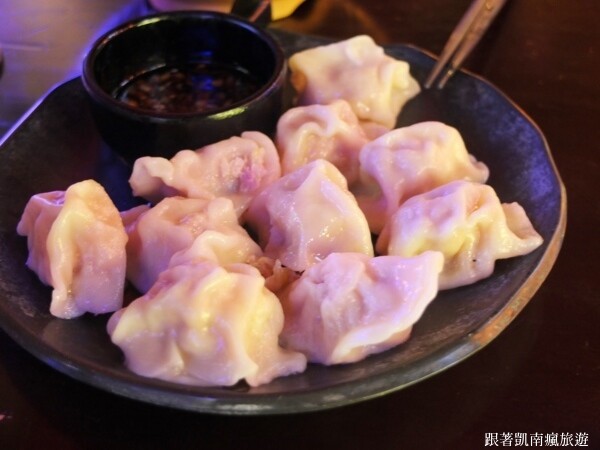 潮州宵夜首選【潮麵】麵店夜晚變酒吧!潮味調酒與台味美食衝味蕾 下酒菜滷味樣樣經典 潮州人宵夜場必朝聖的深夜酒吧!