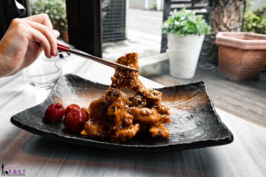 紅皇后川酒• RED QUEEN BISTRO|大安區台北市–時尚感的川菜餐酒館,環境跟餐點表現都很不錯