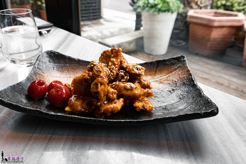 紅皇后川酒• RED QUEEN BISTRO|大安區台北市–時尚感的川菜餐酒館,環境跟餐點表現都很不錯