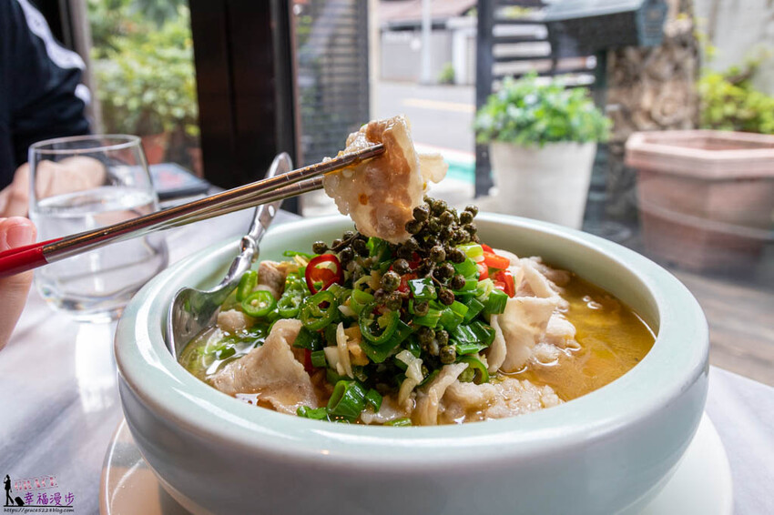 紅皇后川酒• RED QUEEN BISTRO|大安區台北市–時尚感的川菜餐酒館,環境跟餐點表現都很不錯