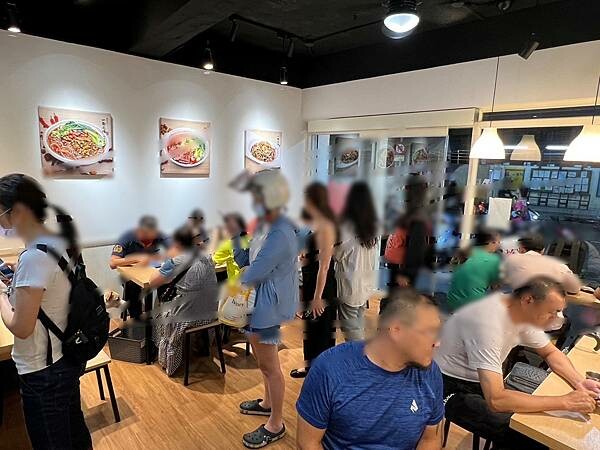 ＋（蘆洲美食）一面之緣～破千好評人氣麵食館！湖北口味牛肉麵、