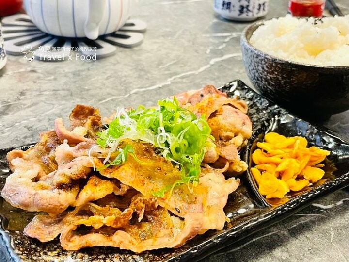 供應日式定食與無菜單料理，餐點夠水準，從前菜到甜點都讓人驚艷，火車站正對面「三千里日式料理」，備免費停車場 @魚兒 x 牽手明太子的「視」界旅行