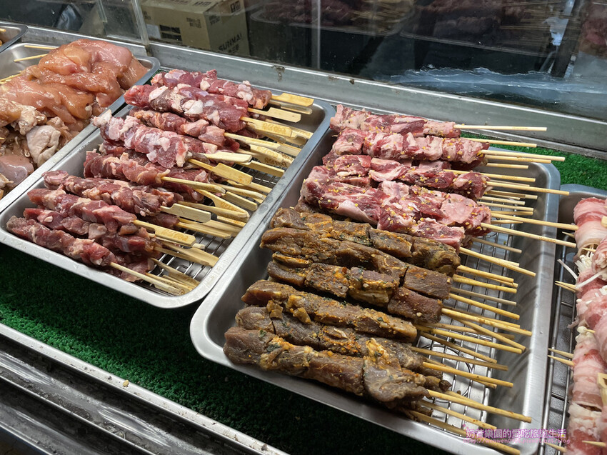 [台北大安區]美味連鎖串烤店，食材新鮮烤功一流-路邊烤肉wi