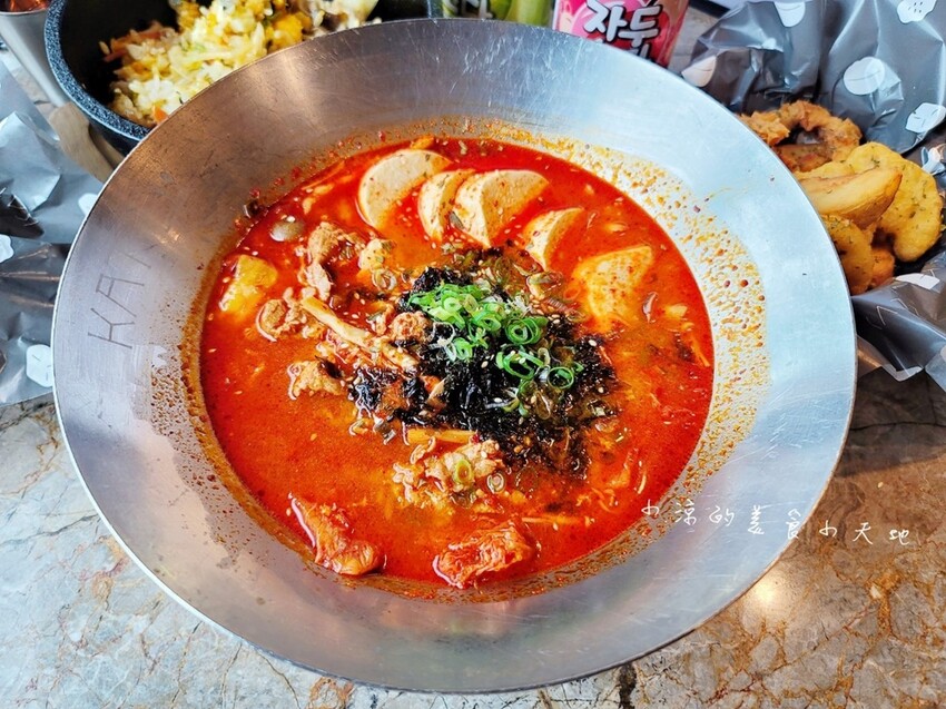 新時代人氣韓式料理|KATZ 卡司韓藝料理,韓食創意新滋味,單點、多人套餐任你選,而且還全天候供餐!!