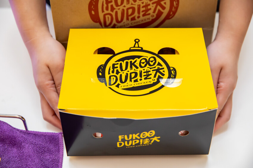 台中市西屯區法大炸雞西屯店|炸雞界的一方之霸!一咬會噴汁的酥脆薄皮炸雞