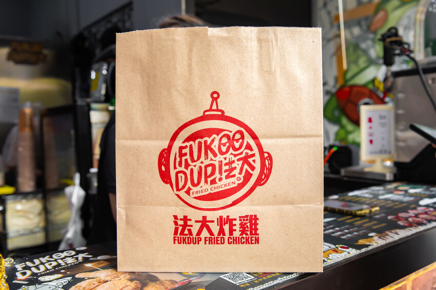 台中市西屯區法大炸雞西屯店|炸雞界的一方之霸!一咬會噴汁的酥脆薄皮炸雞