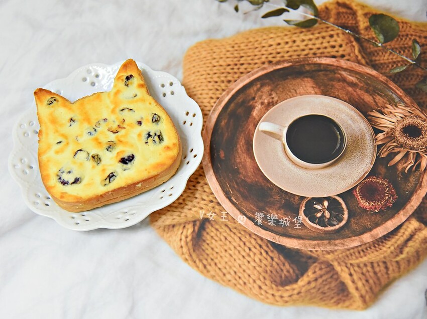 貓夫人LadyCat ll 可愛貓型奶酥吐司，八種口味一次滿足你，香濃口感、可愛造型、特殊口味，讓你每天都可以