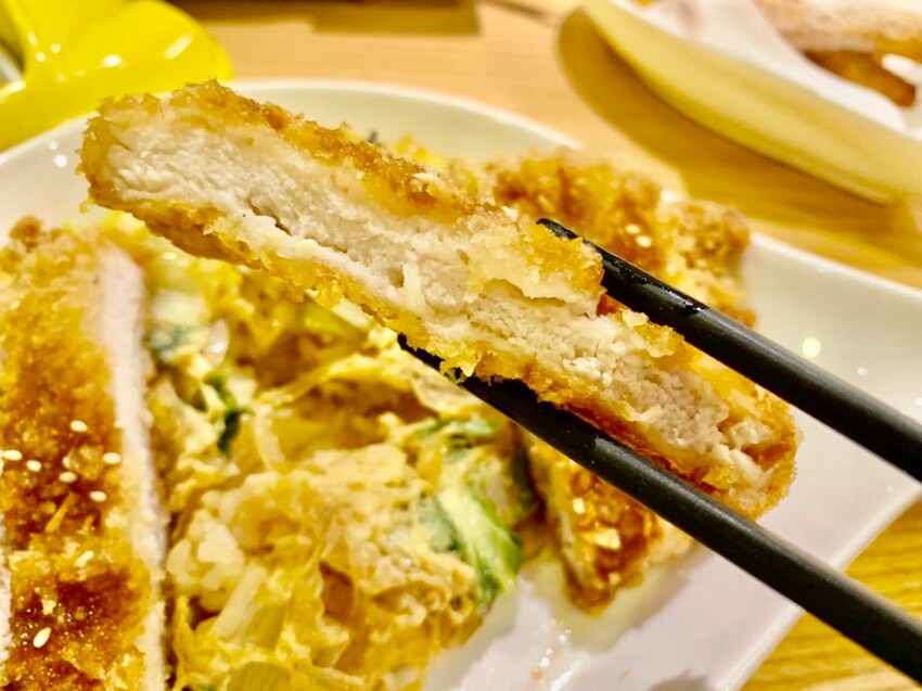 【台北圓山】親子餐廳推薦|歐兔啡食館 台北圓山捷運館 比臉大豬排、車車兒童餐 適合全家人一起來的餐廳 超可愛兔兔陪你吃飯