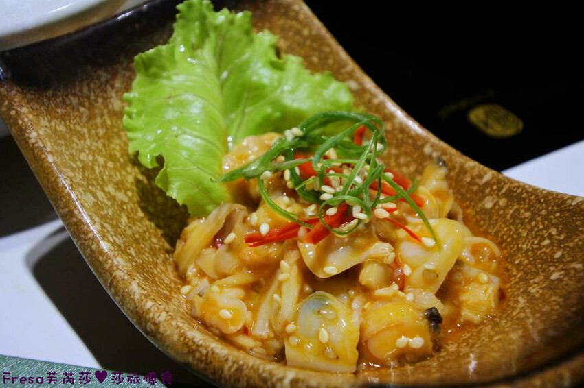 高雄火鍋【粟木小火鍋】深夜平價火鍋＋餐酒料理.素雅氛圍又輕鬆.飲品餐包無限供應│高雄鳳山店│鳳山美食 - Fresa芙芮莎♥莎旅憶食